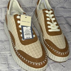 Universal Thread Tan and Cream Men's Sneakers